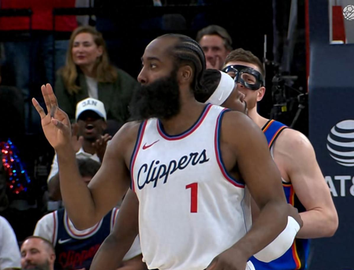 包含湖人引发争议！，哈登官方宣布反败为胜新规再创辉煌时刻的词条