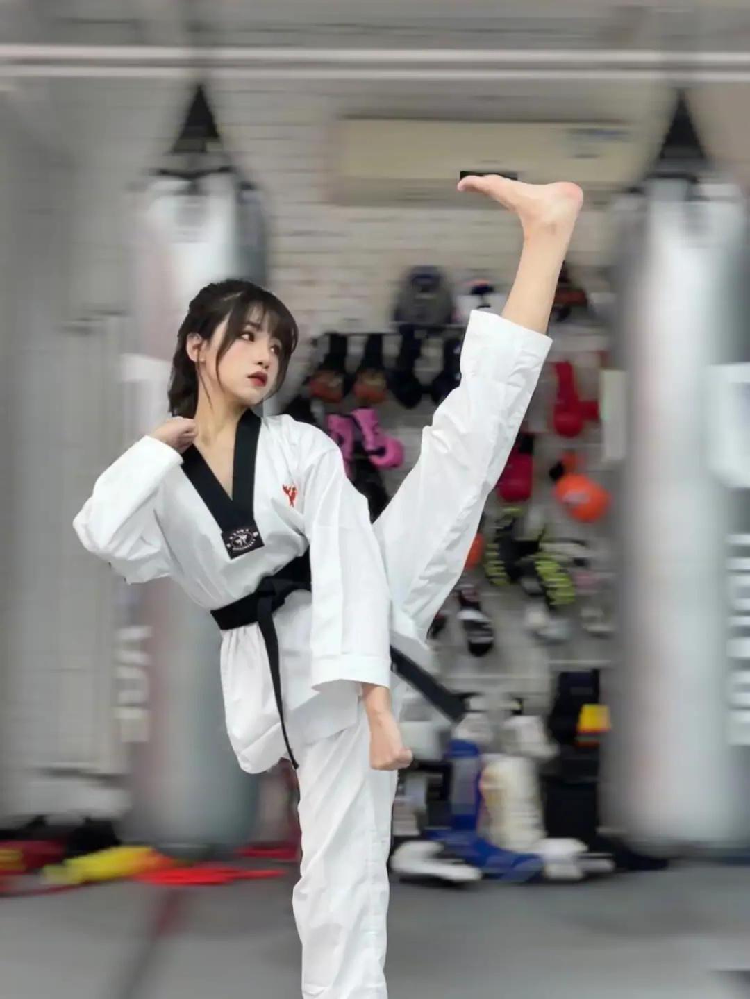 包含跆拳道友谊赛，剑门铁骑队与岭南海豚队读秒扳平，体能对抗拉满！复盘值得玩味的词条九游娱乐账号注册